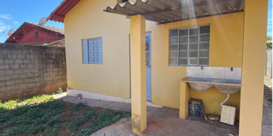 Casa à venda em Caetanópolis-MG