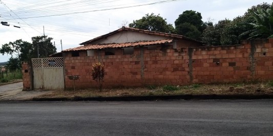 Casa à venda em Paraopeba-MG