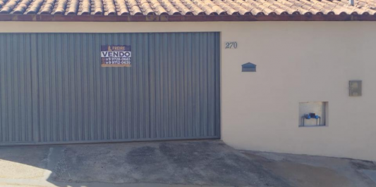 CASA Á VENDA EM PARAOPEBA/MG