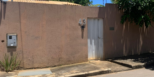 CASA Á VENDA EM PARAOPEBA/MG