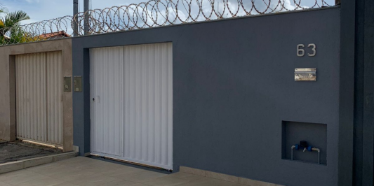 CASA Á VENDA EM PARAOPEBA/MG