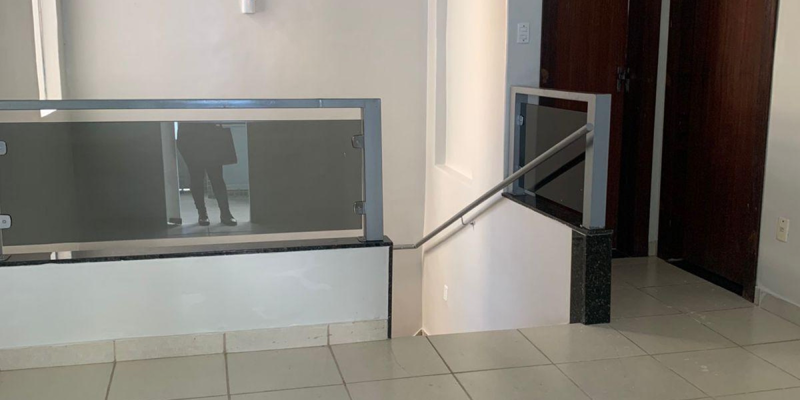 APARTAMENTO DISPONÍVEL PARA ALUGUEL - Foto 2 de 6