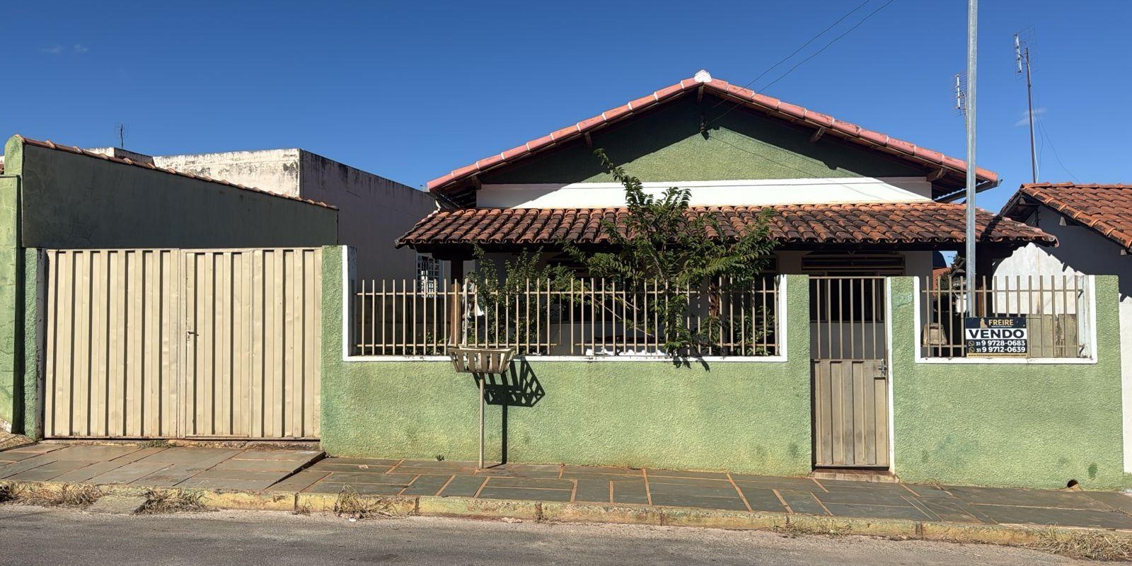 CASA Á VENDA EM PARAOPEBA/MG