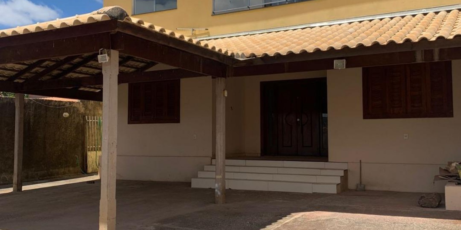 CASA Á VENDA EM PARAOPEBA/MG