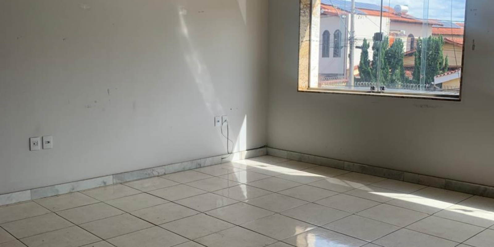 SALA COMERCIAL DISPONÍVEL PARA ALUGUEL EM PARAOPEBA/MG - Foto 2 de 5