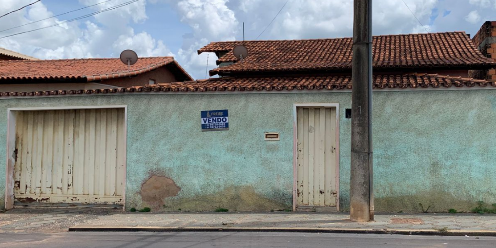 CASA Á VENDA EM PARAOPEBA/MG