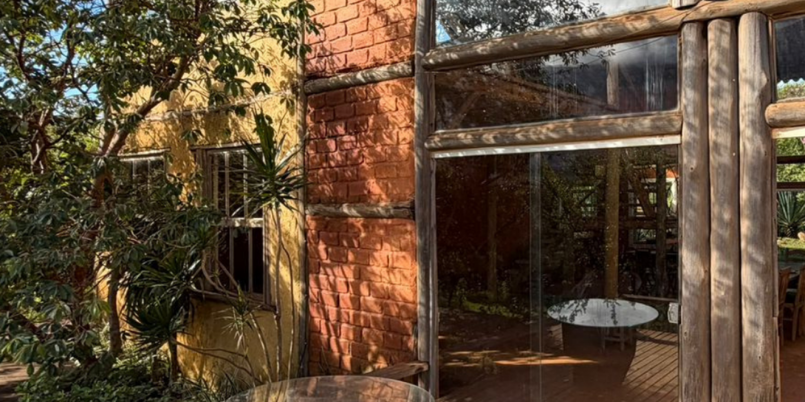 POUSADA Á VENDA EM LAPINHA DA SERRA/MG - Foto 1 de 20