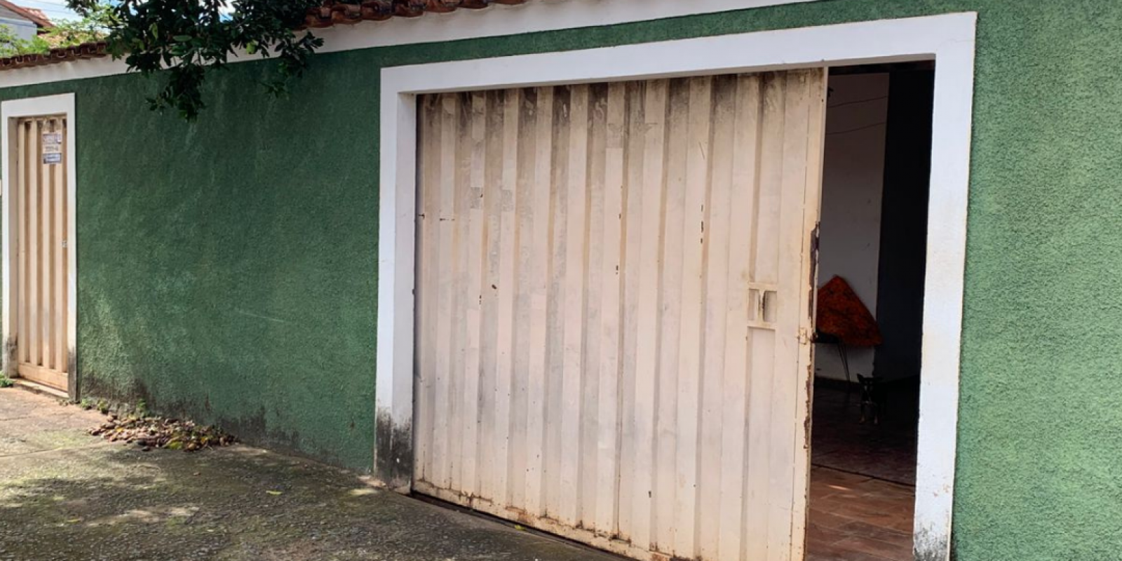 CASA Á VENDA EM PARAOPEBA/MG