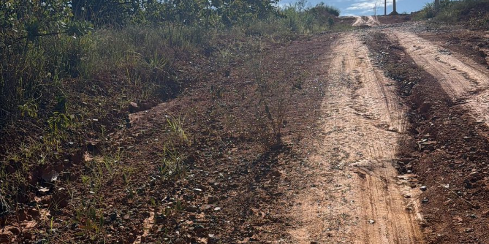 LOTE Á VENDA EM CAETANÓPOLIS/MG  - Foto 1 de 4